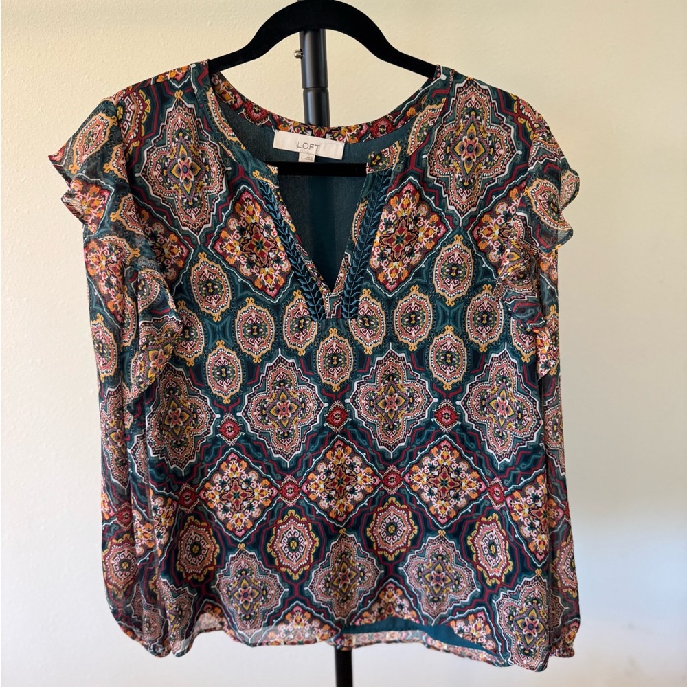 LOFT Women's Teal and Red Patterned Blouse